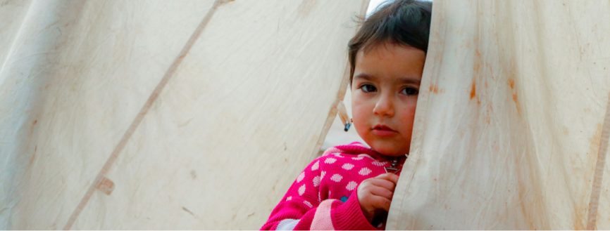 Protocoles EMDR et narratifs en contexte humanitaire : efficacité comparative chez des enfants en situation de crise