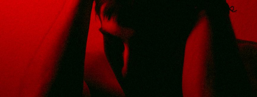 Éléments communs et différences entre les approches de traitement du TSPT complexe : commentaire à partir de cinq études de cas