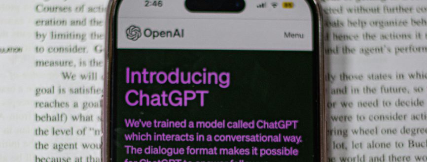 Woebot (2017–2025) : naissance, vie et fin du chatbot thérapeute le plus étudié au monde