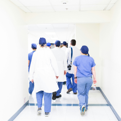 Le Livre blanc du Conseil national de l'Ordre des Médecins : 33 propositions sur l'IA en santé
